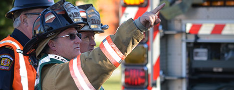 Platoon Chief pointing to a fire